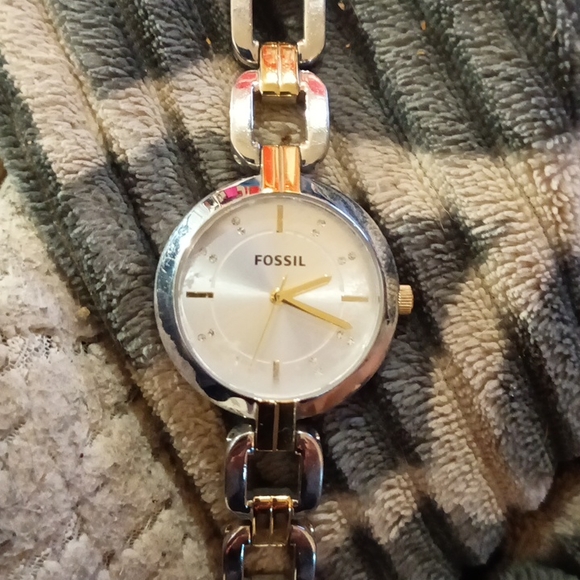 Watch - Picture 2 of 3